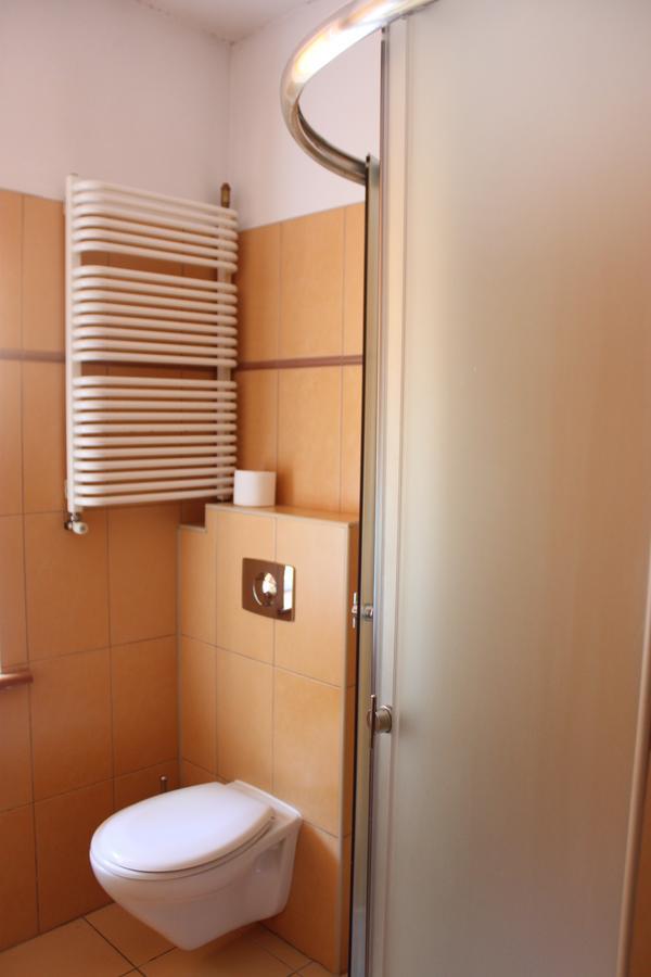 Hotel Pod Jeleniem Tuchola Exterior foto